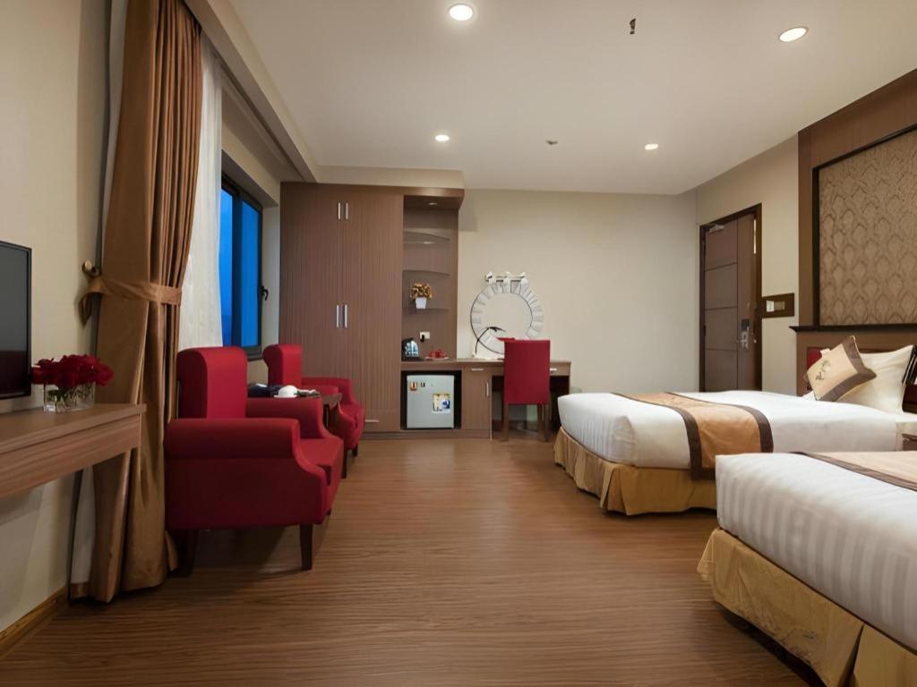 Royal Palace Hotel Tuyen Quang Eksteriør billede