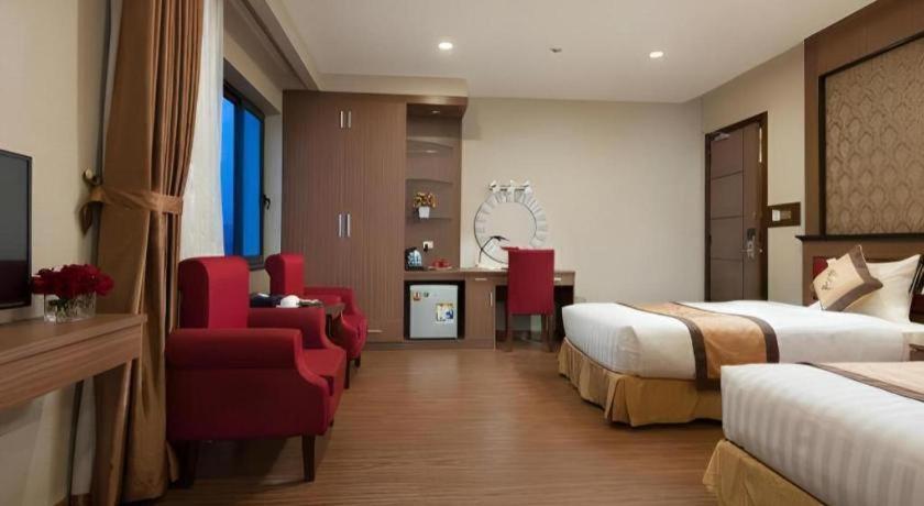 Royal Palace Hotel Tuyen Quang Eksteriør billede