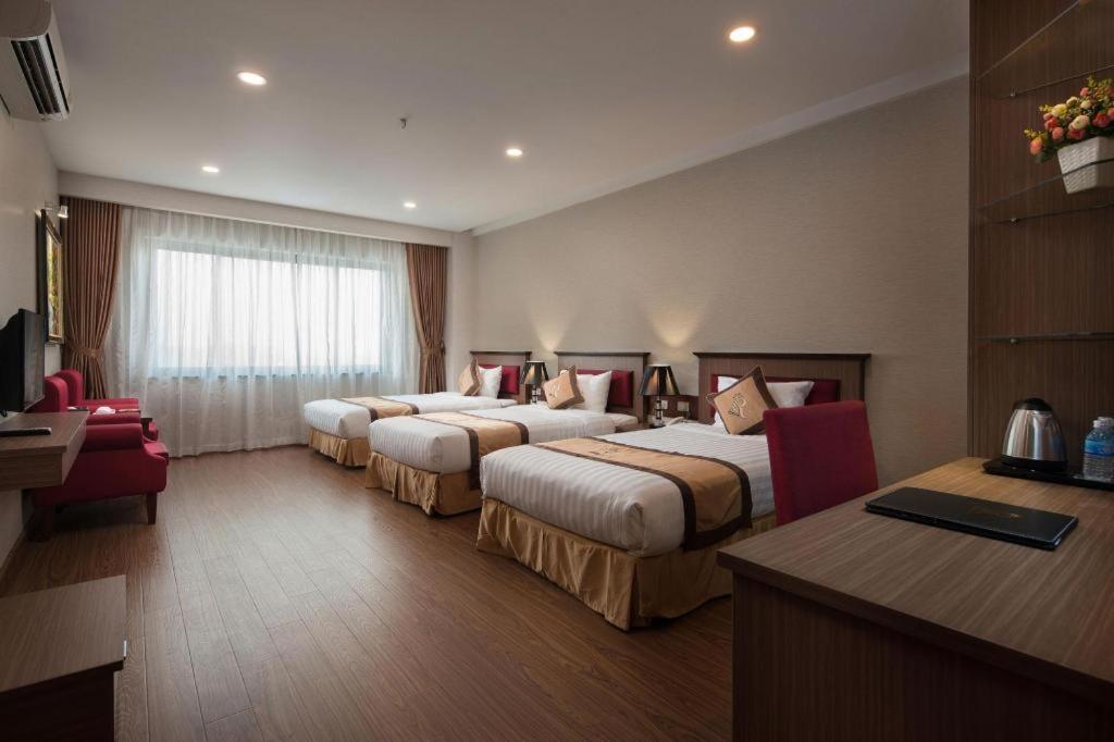 Royal Palace Hotel Tuyen Quang Eksteriør billede