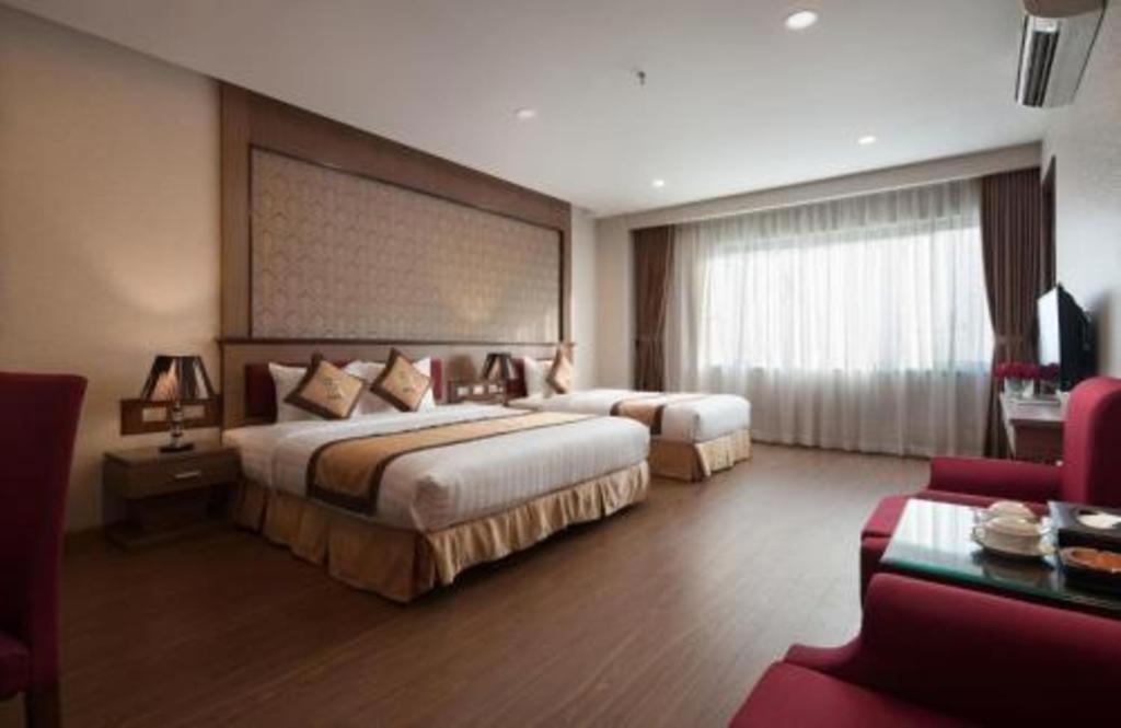 Royal Palace Hotel Tuyen Quang Eksteriør billede