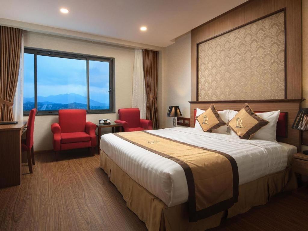 Royal Palace Hotel Tuyen Quang Eksteriør billede
