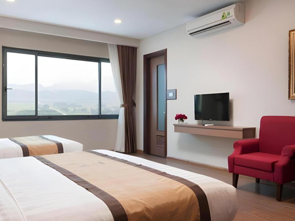 Royal Palace Hotel Tuyen Quang Eksteriør billede