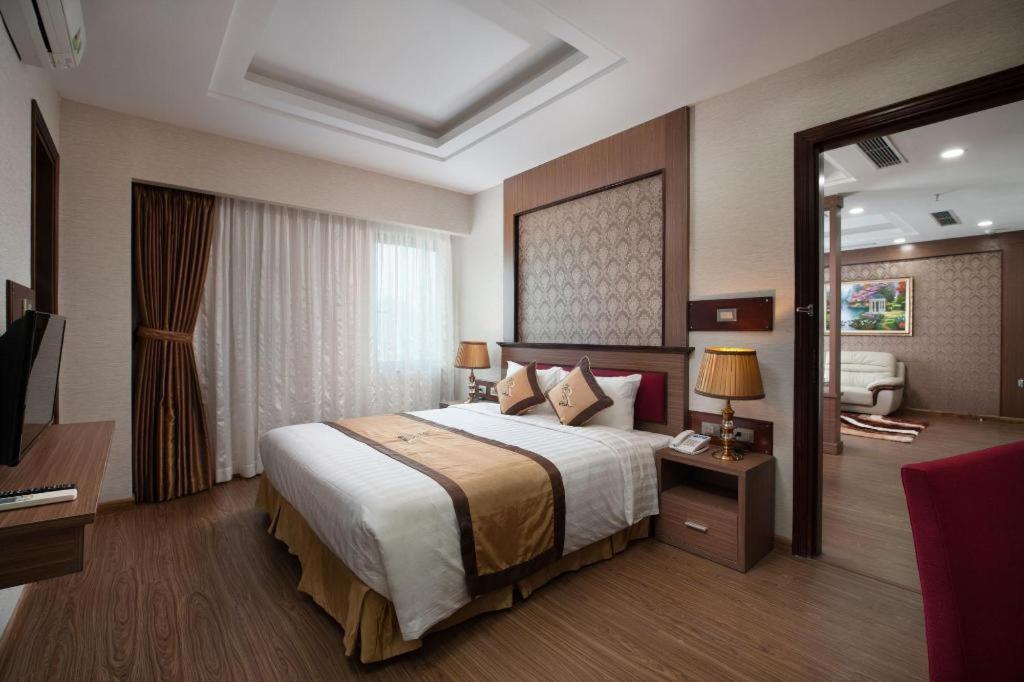 Royal Palace Hotel Tuyen Quang Eksteriør billede
